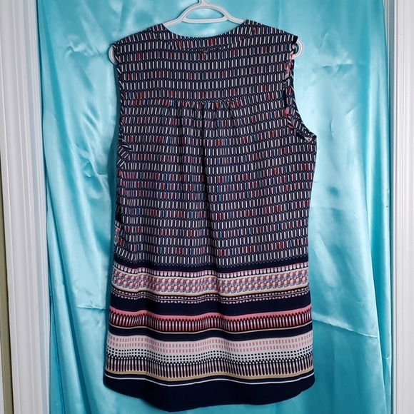 Threads Australia Sleeveless Hi-Low Top - Picture 5 of 6